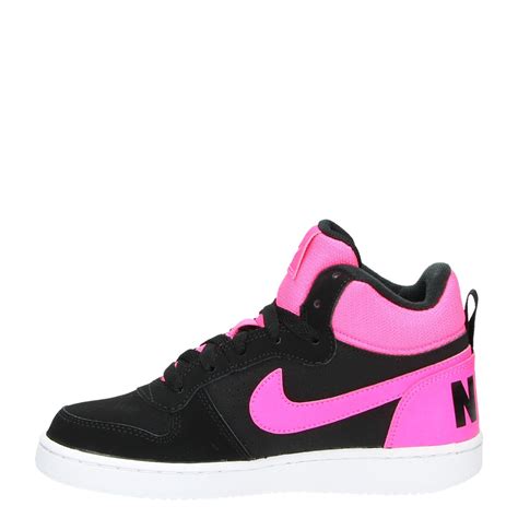 hoge sportschoenen nike